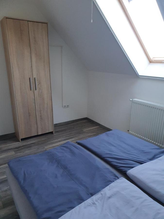 Lexi Family Apartman Lägenhet Hajdúszoboszló Exteriör bild